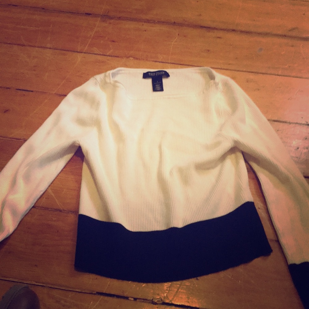 Tight white and Black fitting sweater Preppy love